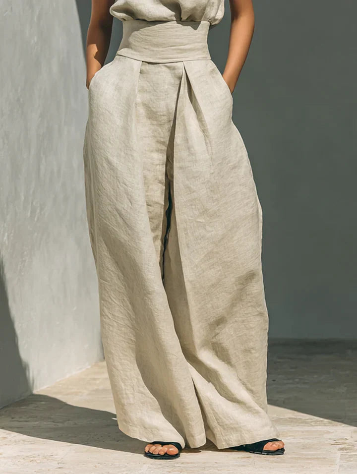 FLOR | MINIMALIST WOMEN’S TWO-PIECE SET WITH SLEEVELESS BLOUSE AND WIDE-LEG TROUSERS