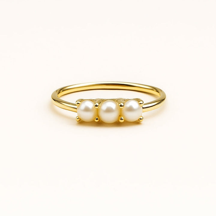 VALENTINA | TRIPLE PEARL GOLD RING