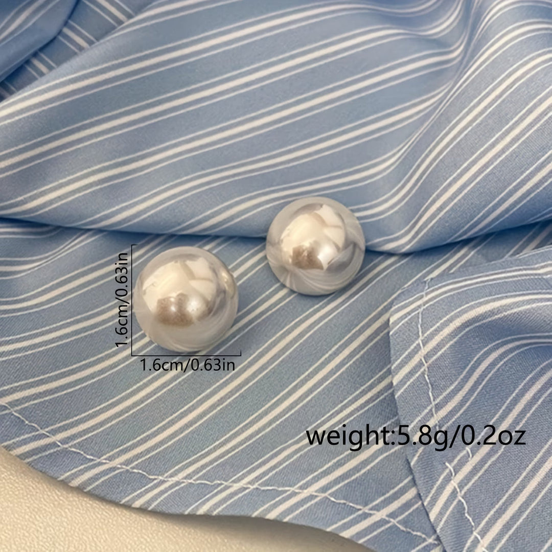 VIVIENNE | THE STATEMENT PEARL STUD EARRINGS