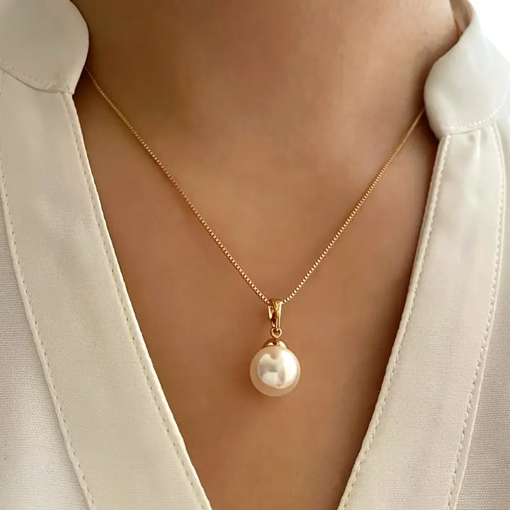GRACELYN | ELEGANT GRACEFUL PEARL NECKLACE SET