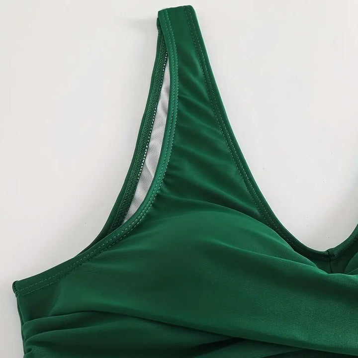SARENA | YOUR SHAPING BIKINI FOR THE ABDOMEN WITH AN ELEGANT V-NECKLINE